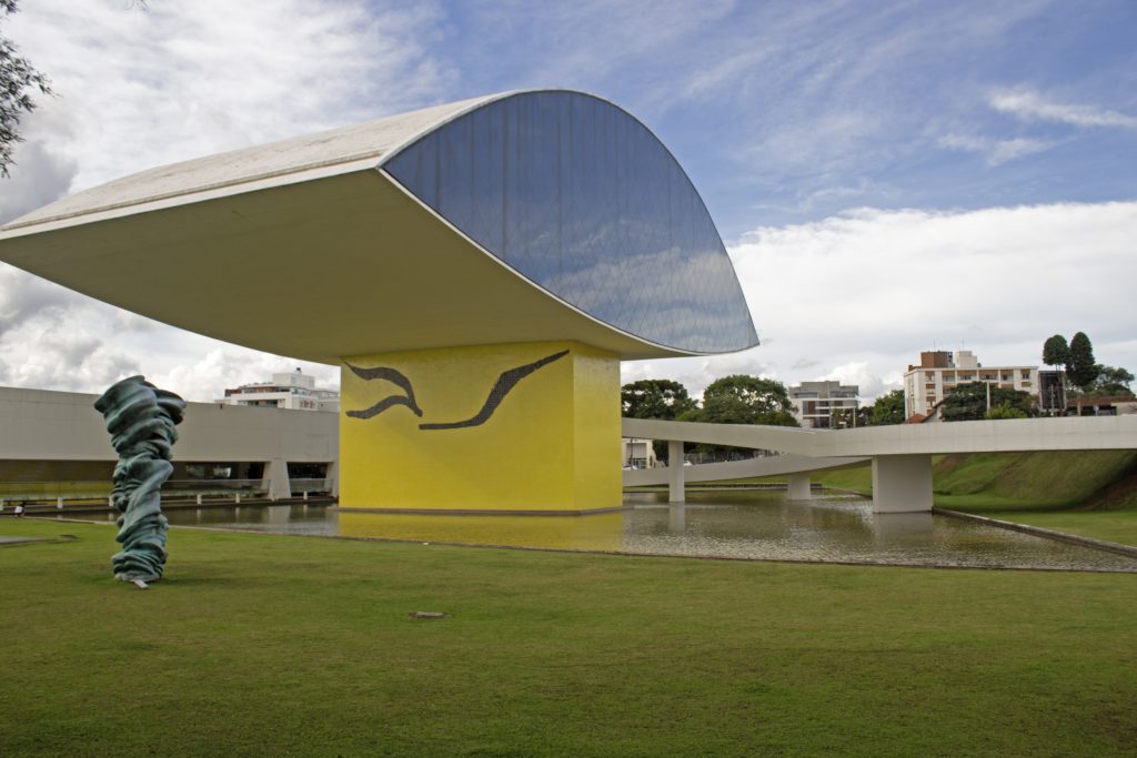 4. Museu Oscar Niemeyer (MON) (1)